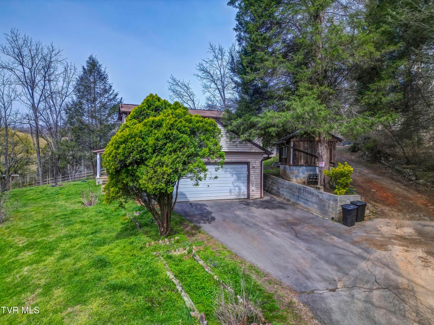 Photo #33: 178 Conant Road