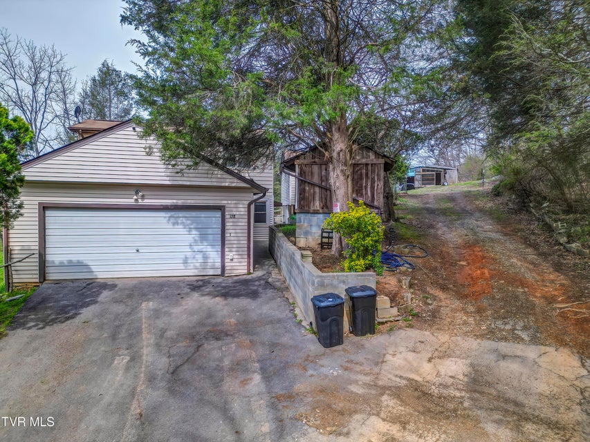 Photo #34: 178 Conant Road