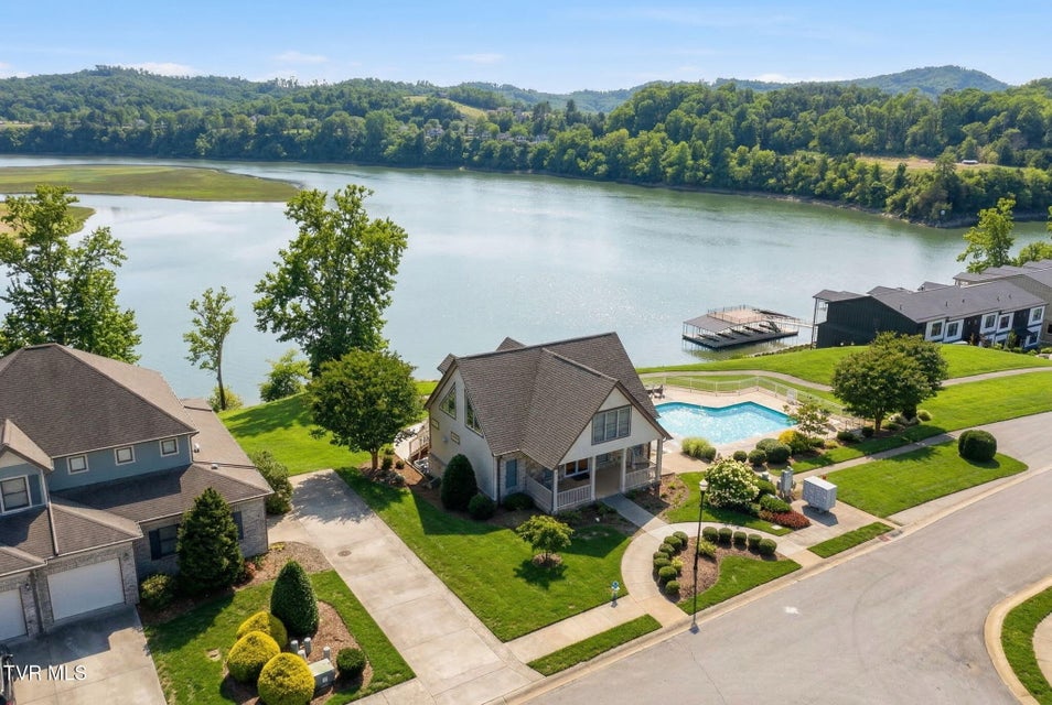 Photo #3: 168 Westshore Pointe 