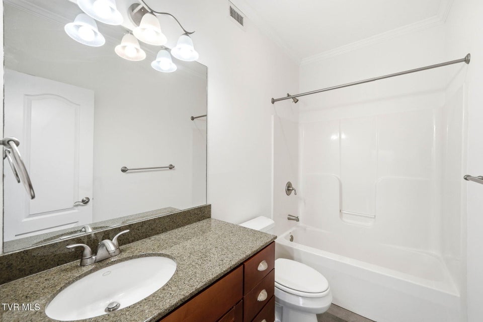 Photo #13: 168 Westshore Pointe 