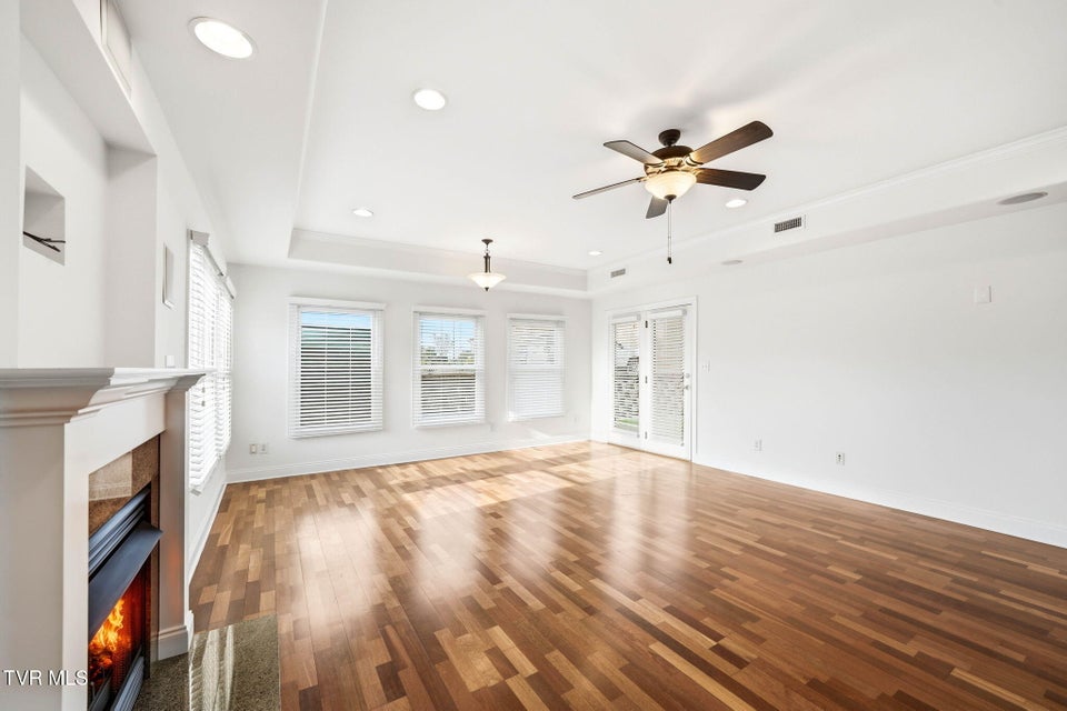 Photo #4: 168 Westshore Pointe 