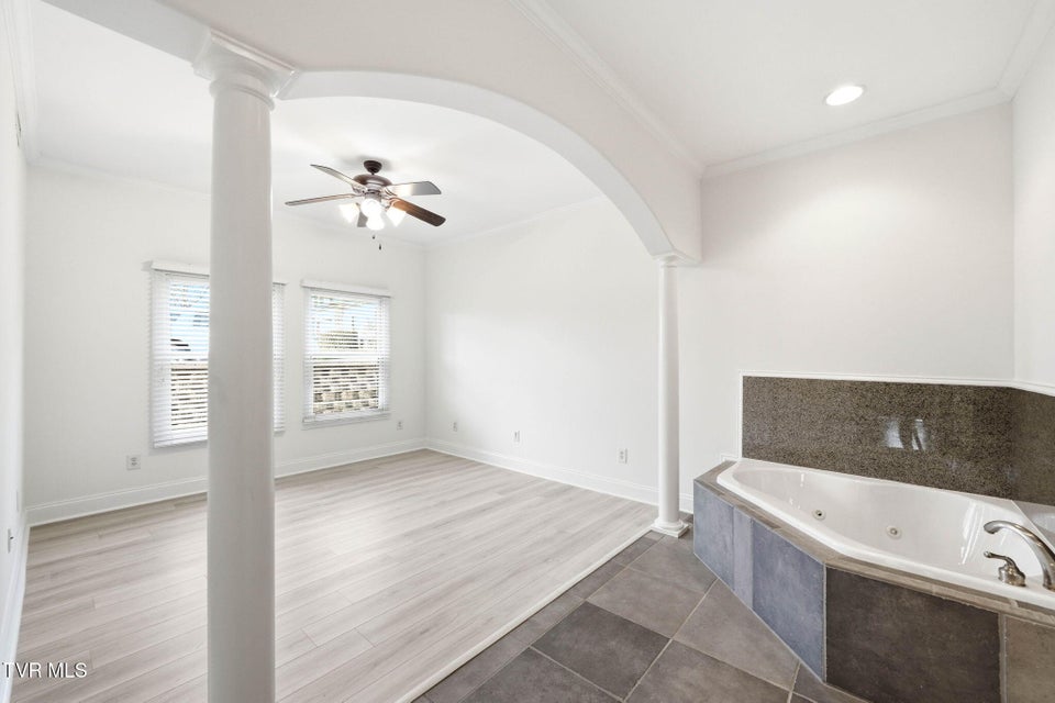 Photo #18: 168 Westshore Pointe 