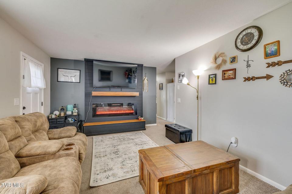 Photo #4: 1804 Sherwood Place