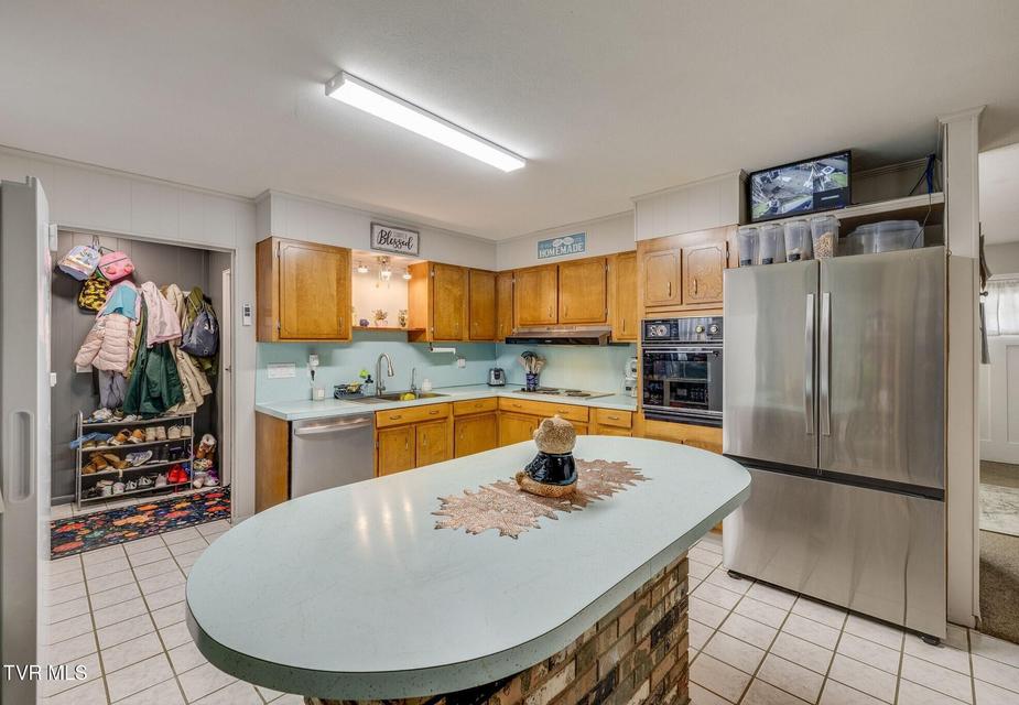 Photo #6: 1804 Sherwood Place