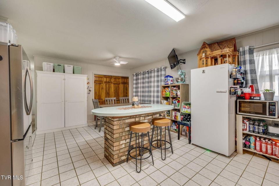 Photo #8: 1804 Sherwood Place