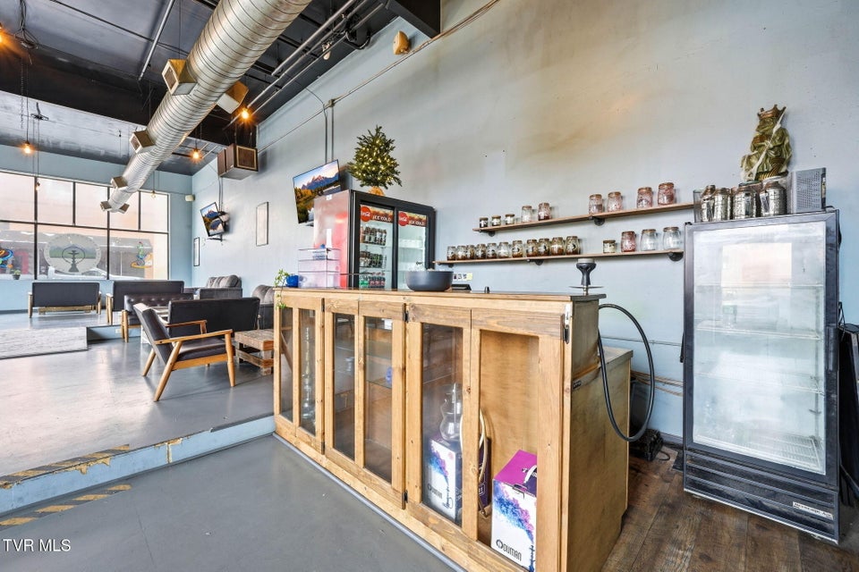 Photo #7: 124 Tipton Street