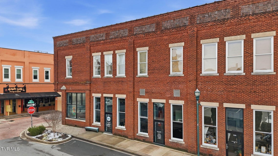 Photo #15: 124 Tipton Street