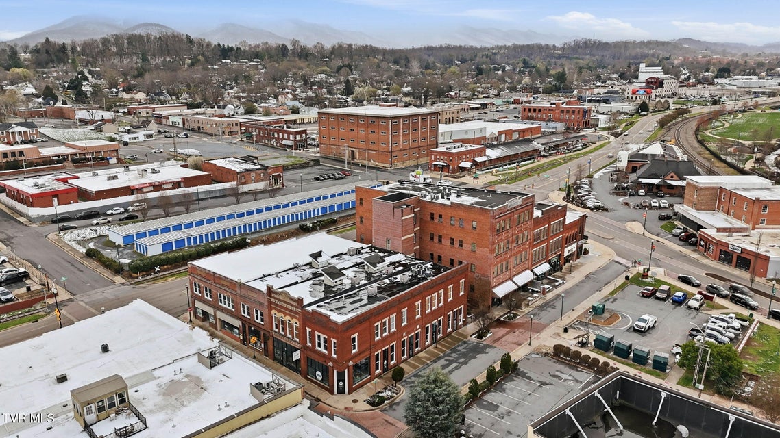 Photo #19: 124 Tipton Street