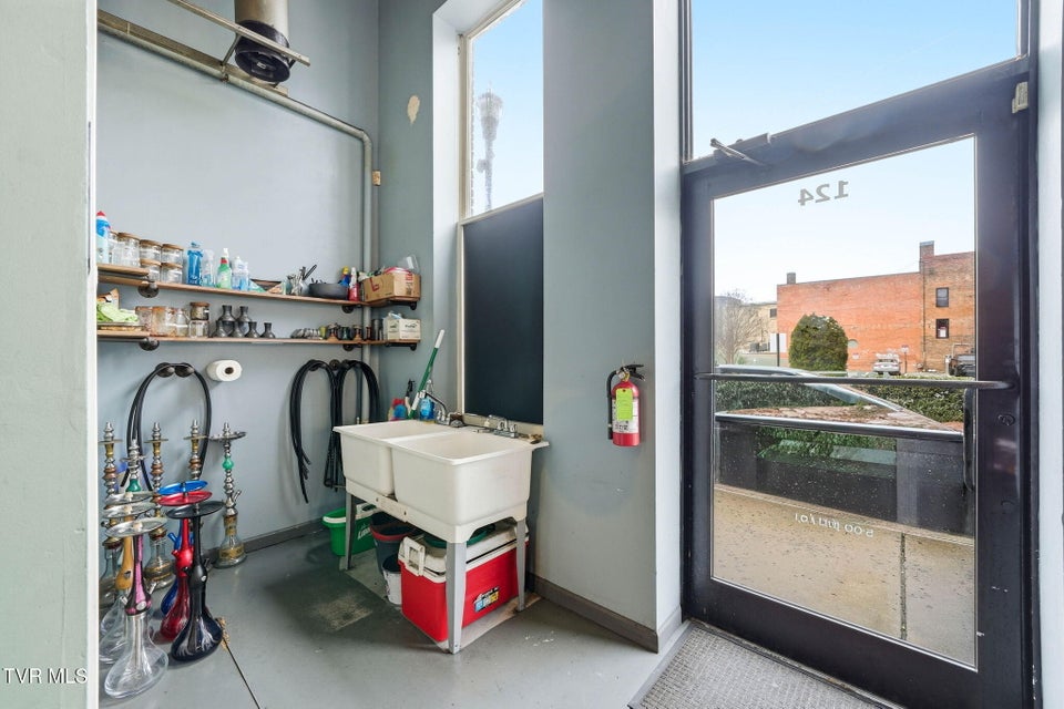 Photo #10: 124 Tipton Street