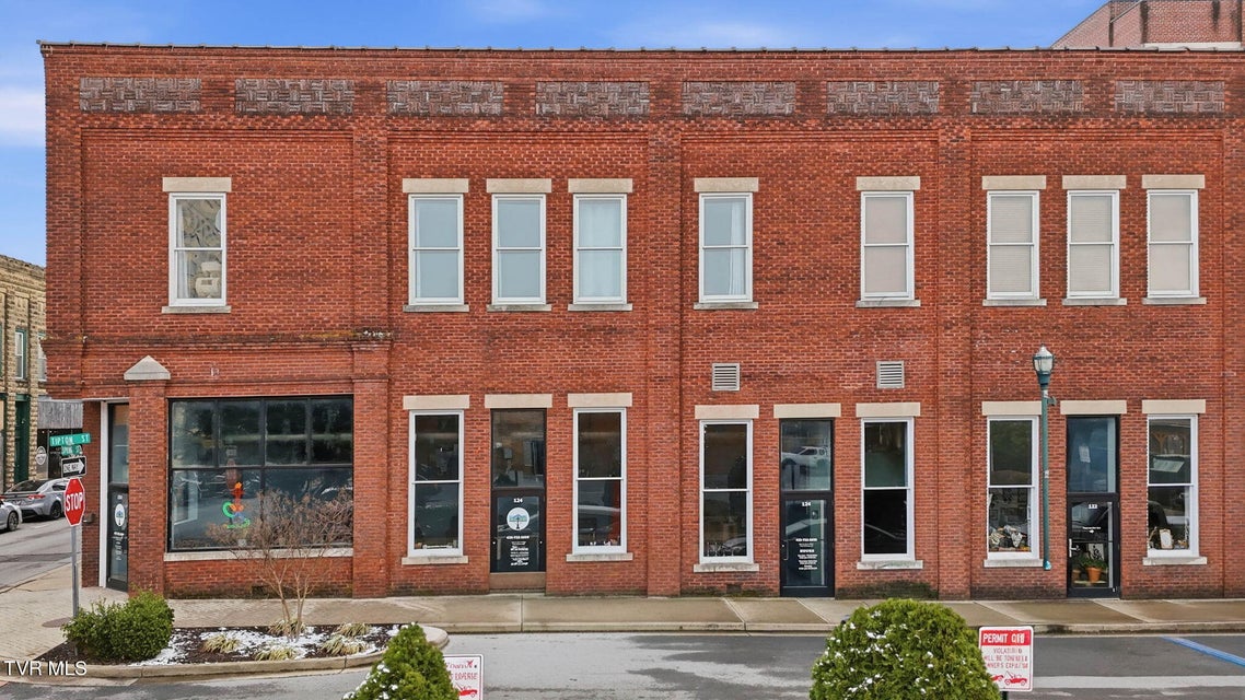 Photo #14: 124 Tipton Street