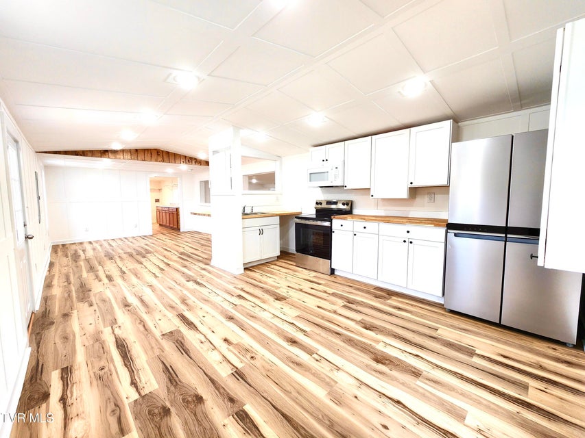 Photo #4: 205 Polly Erwin Road