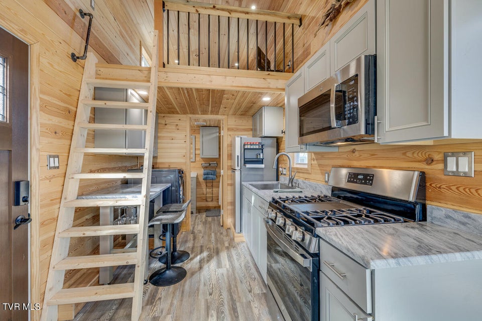 Photo #2: 601 Watauga Overlook Drive