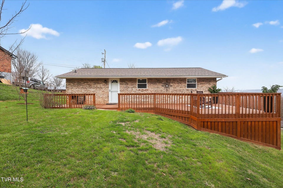 Photo #29: 417 Kingsley Avenue