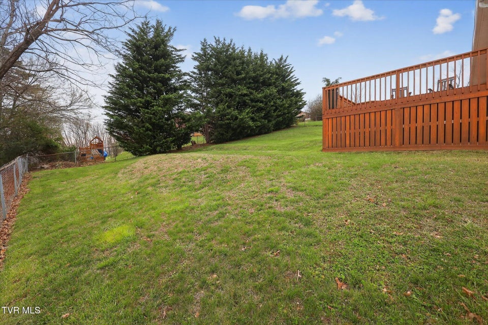 Photo #31: 417 Kingsley Avenue