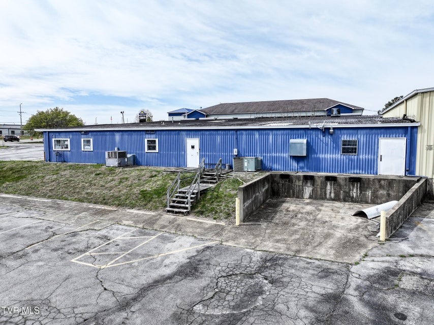 Photo #26: 965 Andrew Johnson Highway