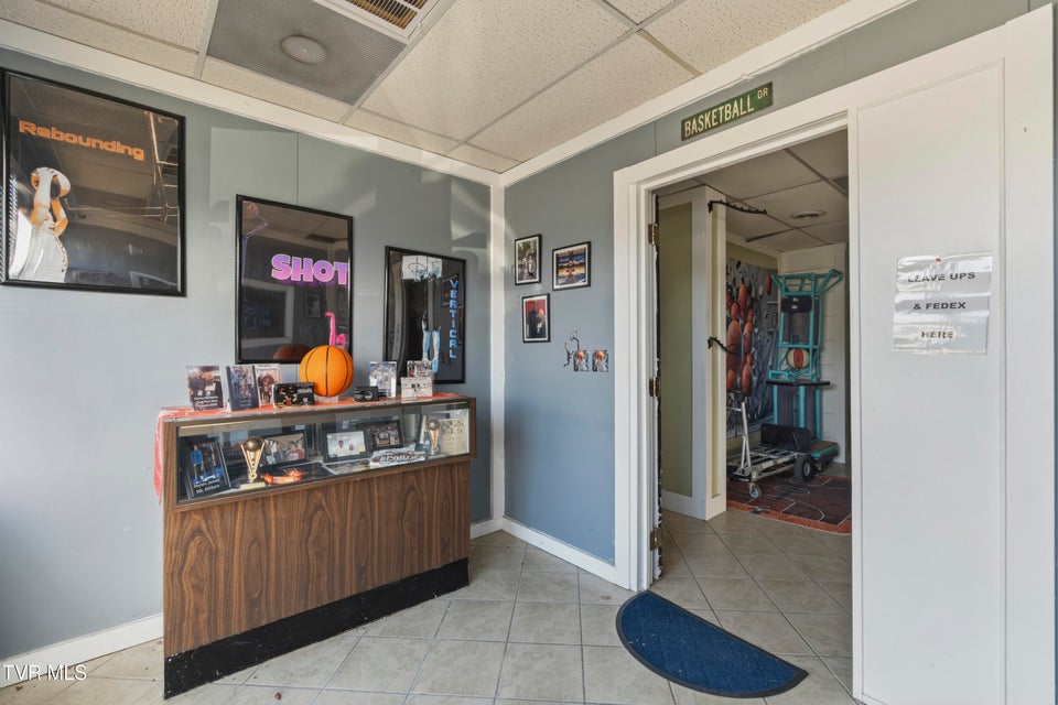 Photo #5: 965 Andrew Johnson Highway