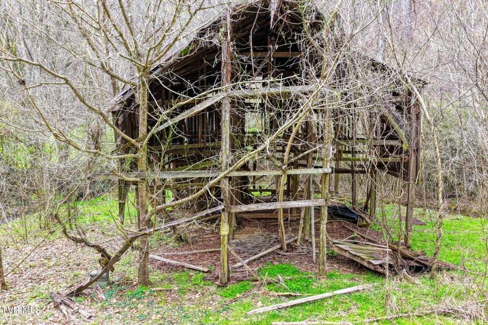 Photo #17: 1795 Bear Hollow Road