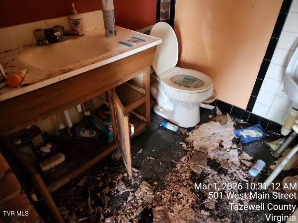 Photo #4: 497 Main Street