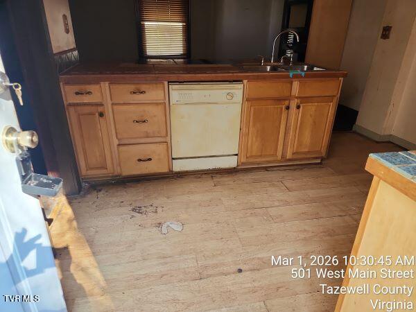 Photo #9: 497 Main Street