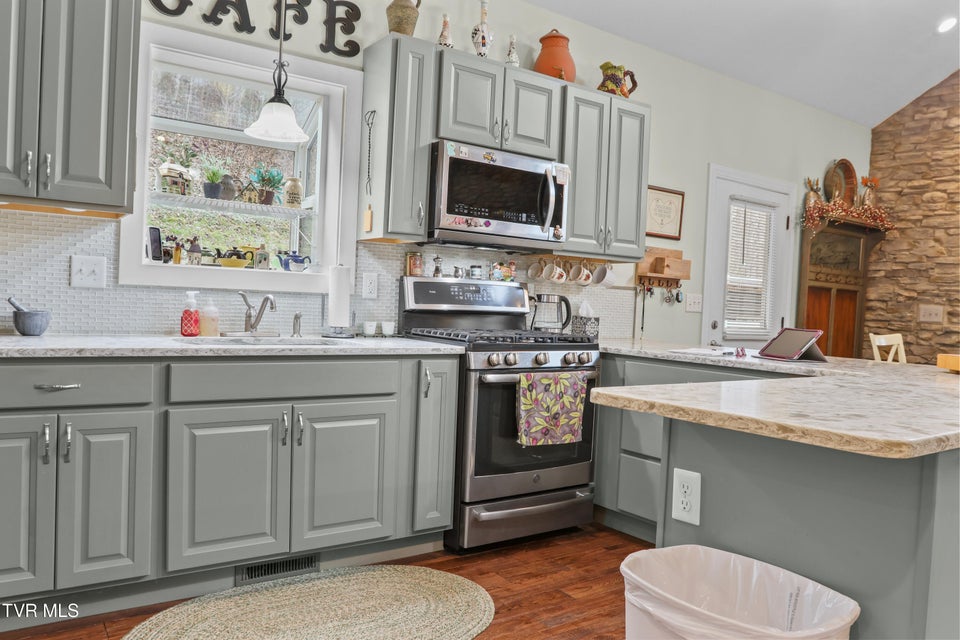 Photo #16: 150 Rice Road