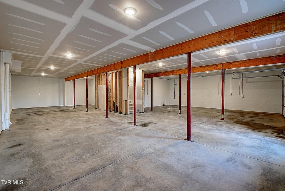 Photo #32: 1136 Hawley Road