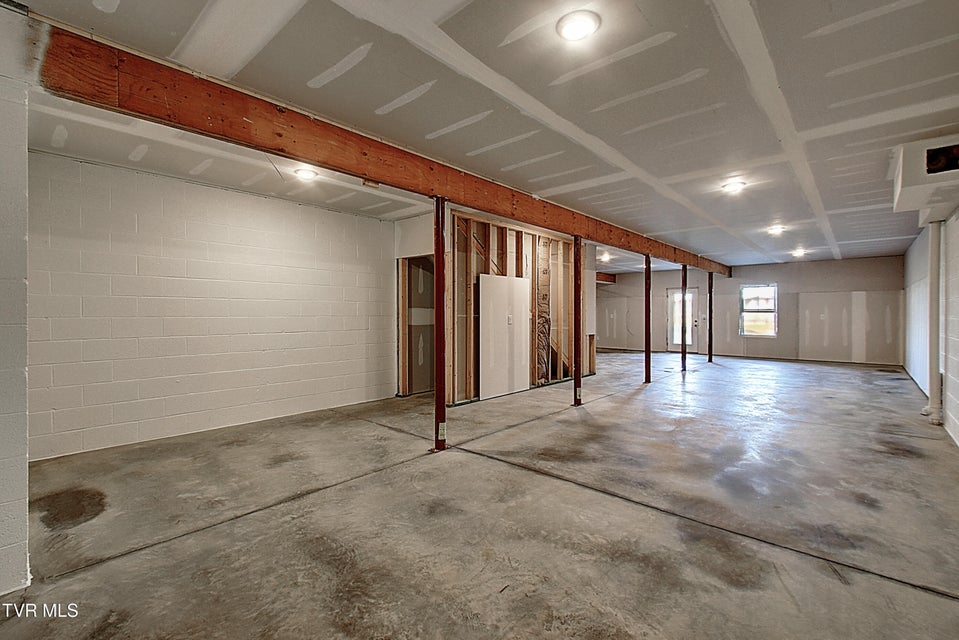 Photo #33: 1136 Hawley Road