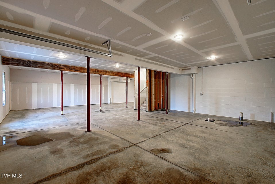 Photo #35: 1136 Hawley Road