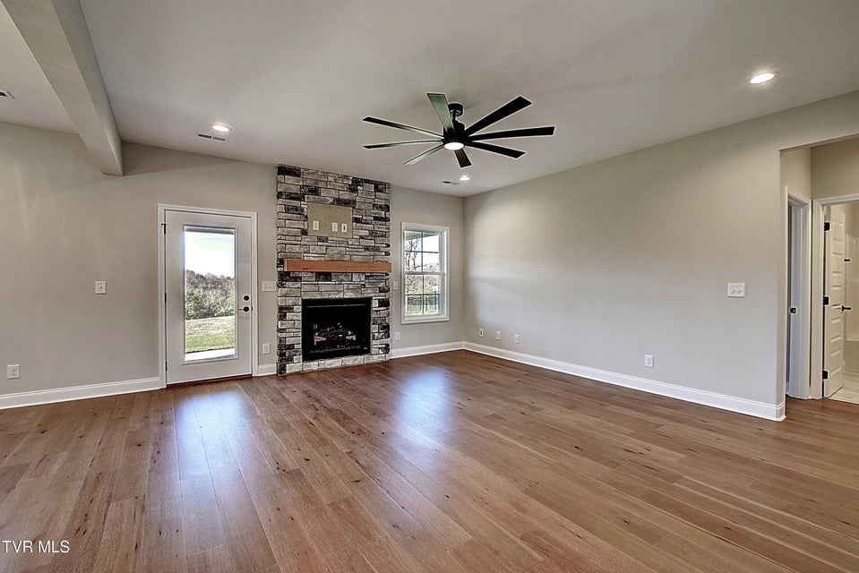 Photo #7: 252 Ruby Rose Ridge