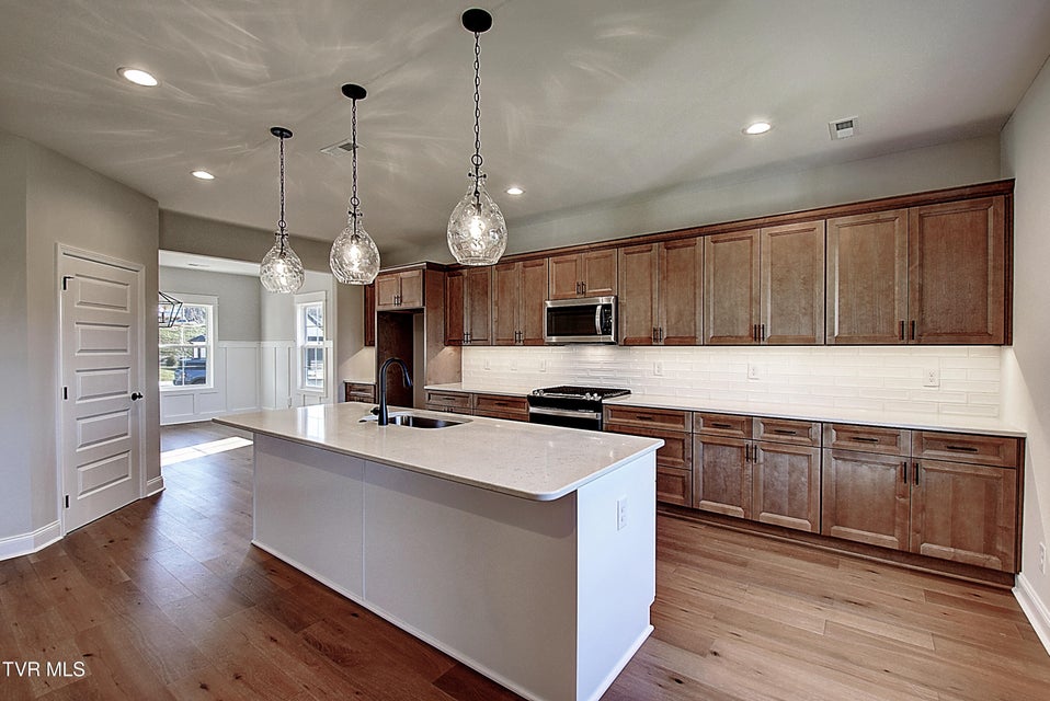 Photo #9: 252 Ruby Rose Ridge