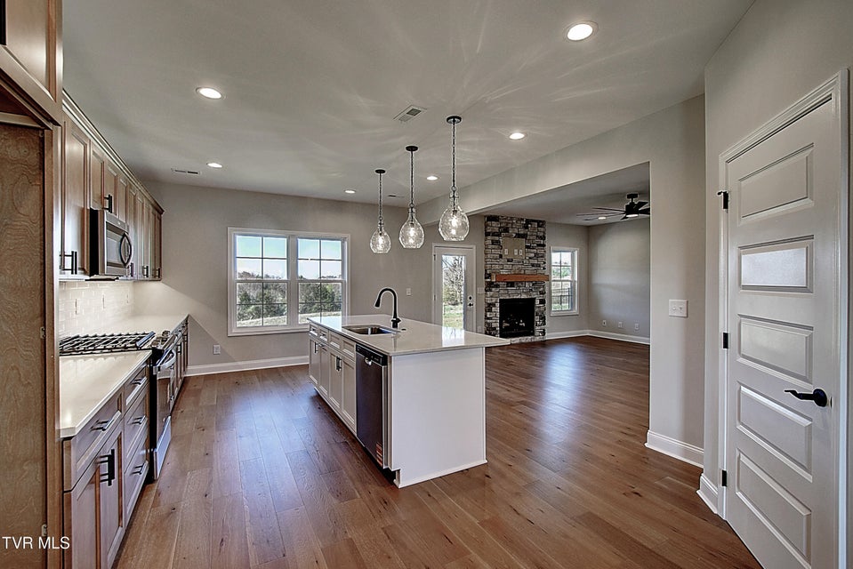 Photo #10: 252 Ruby Rose Ridge