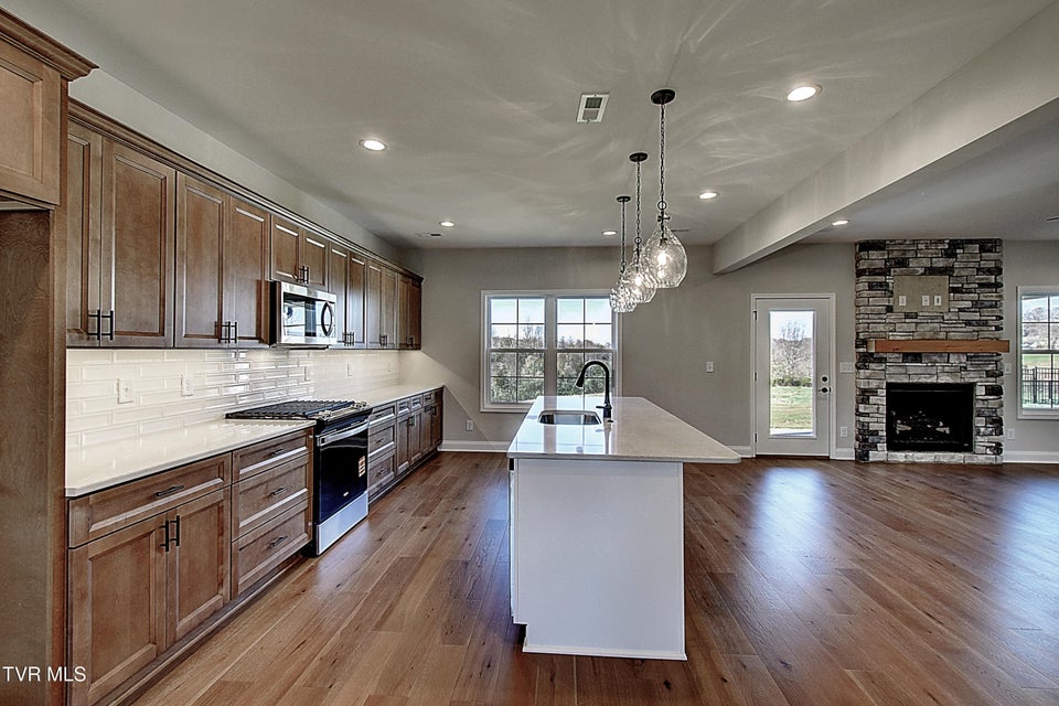 Photo #11: 252 Ruby Rose Ridge