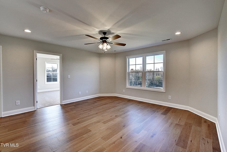 Photo #17: 252 Ruby Rose Ridge