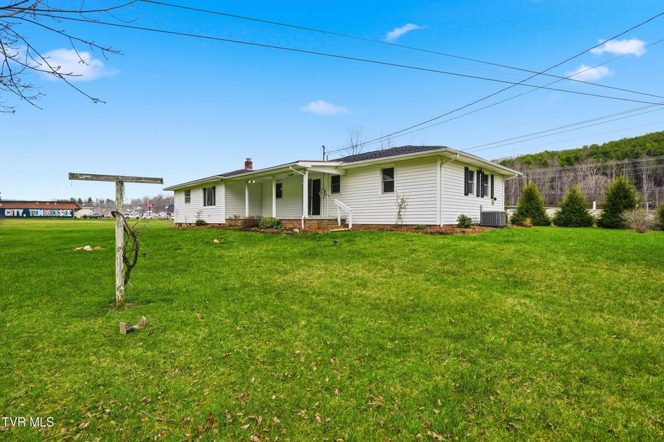 Photo #33: 1290 Shady Street