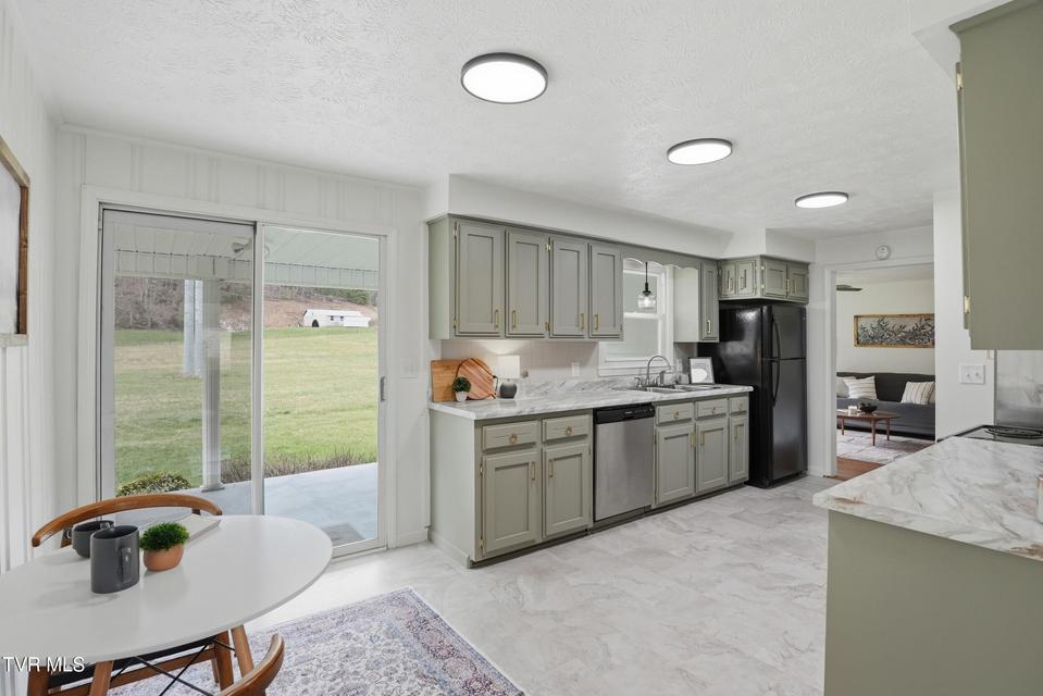 Photo #5: 1290 Shady Street