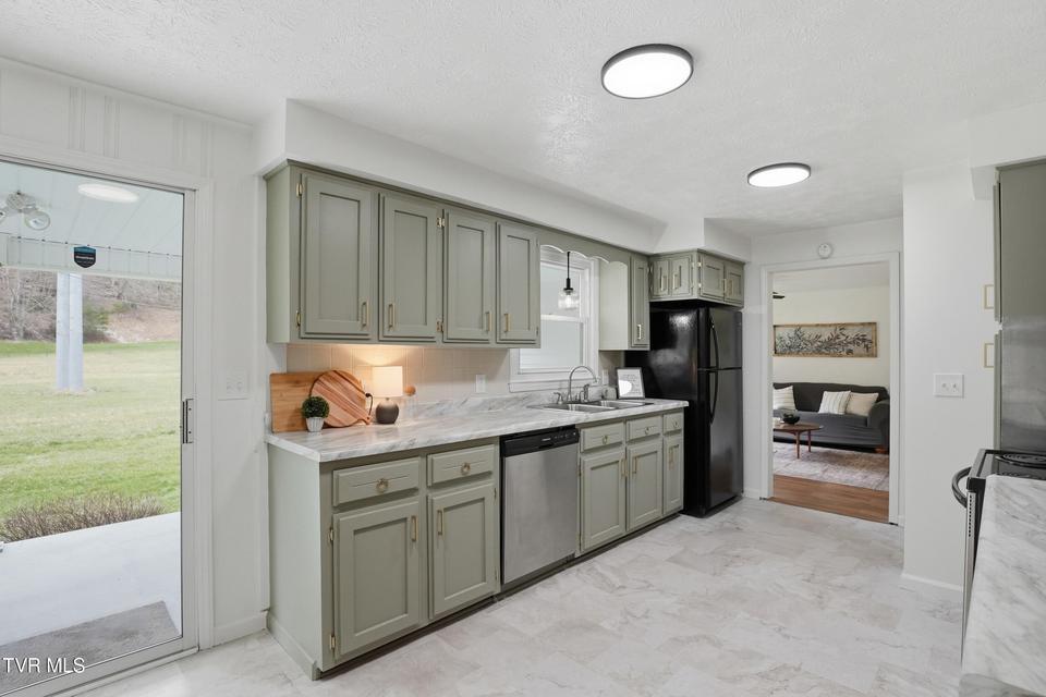 Photo #6: 1290 Shady Street