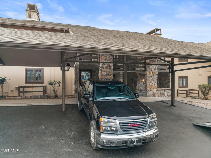 Photo #3: 1824 Oriole Road