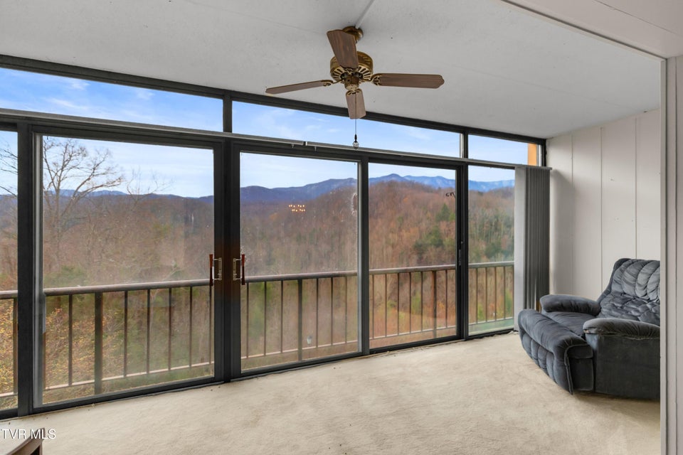 Photo #12: 1824 Oriole Road