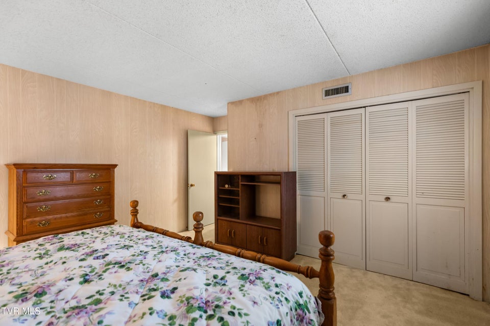 Photo #24: 1824 Oriole Road