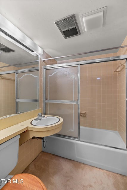 Photo #25: 1824 Oriole Road