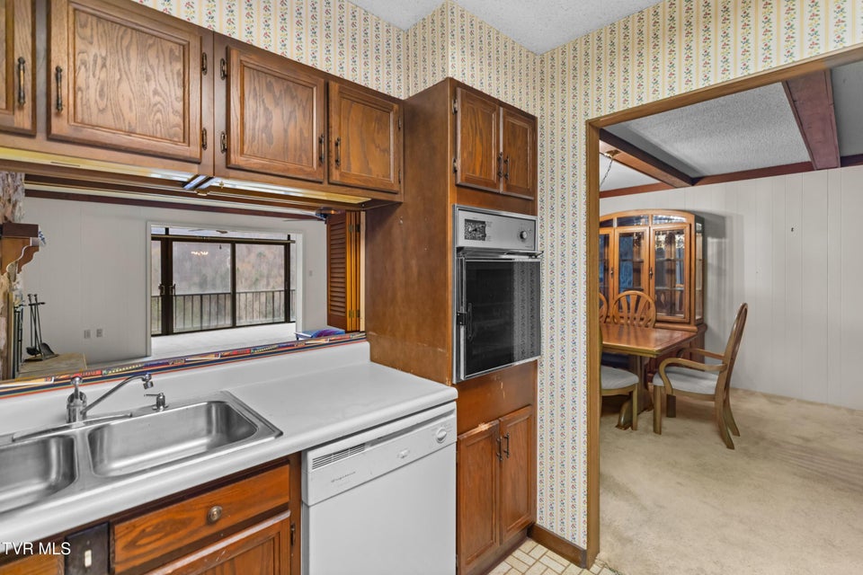 Photo #19: 1824 Oriole Road