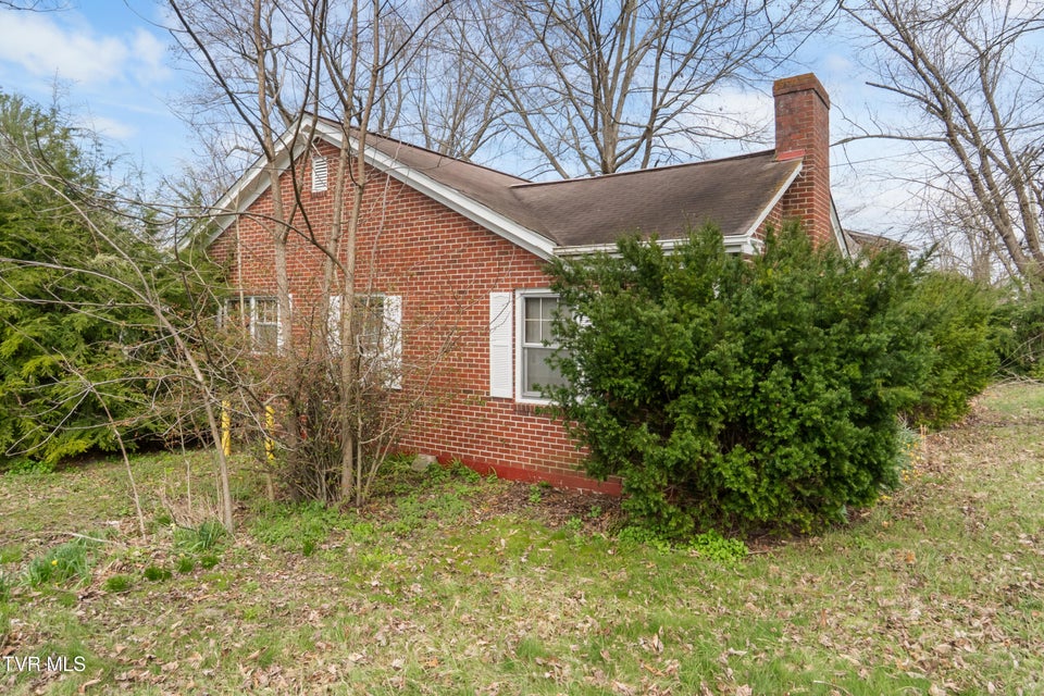 Photo #3: 510 Glade Street