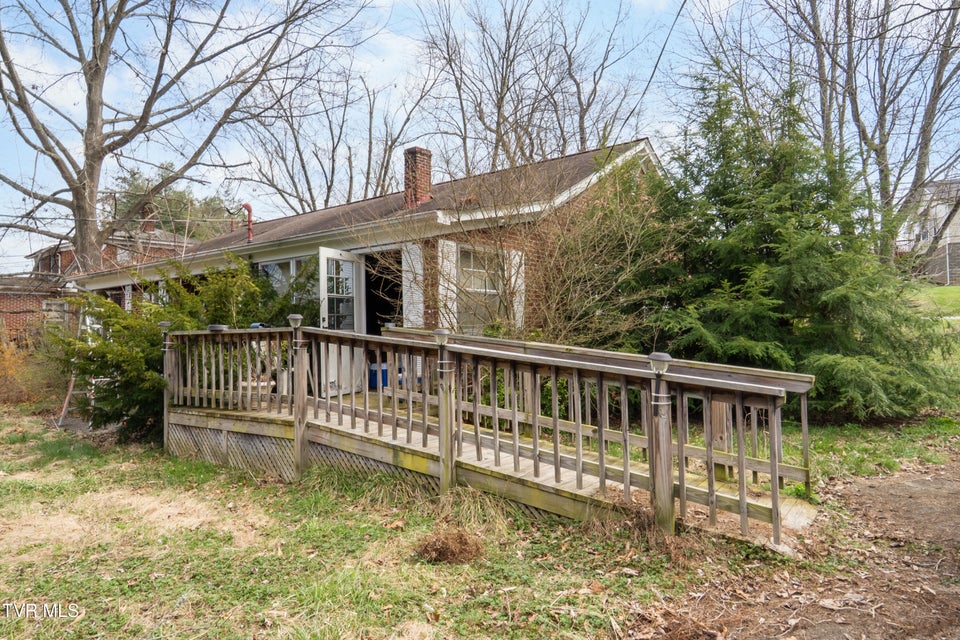 Photo #4: 510 Glade Street