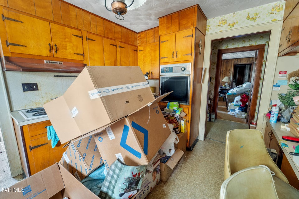 Photo #7: 510 Glade Street