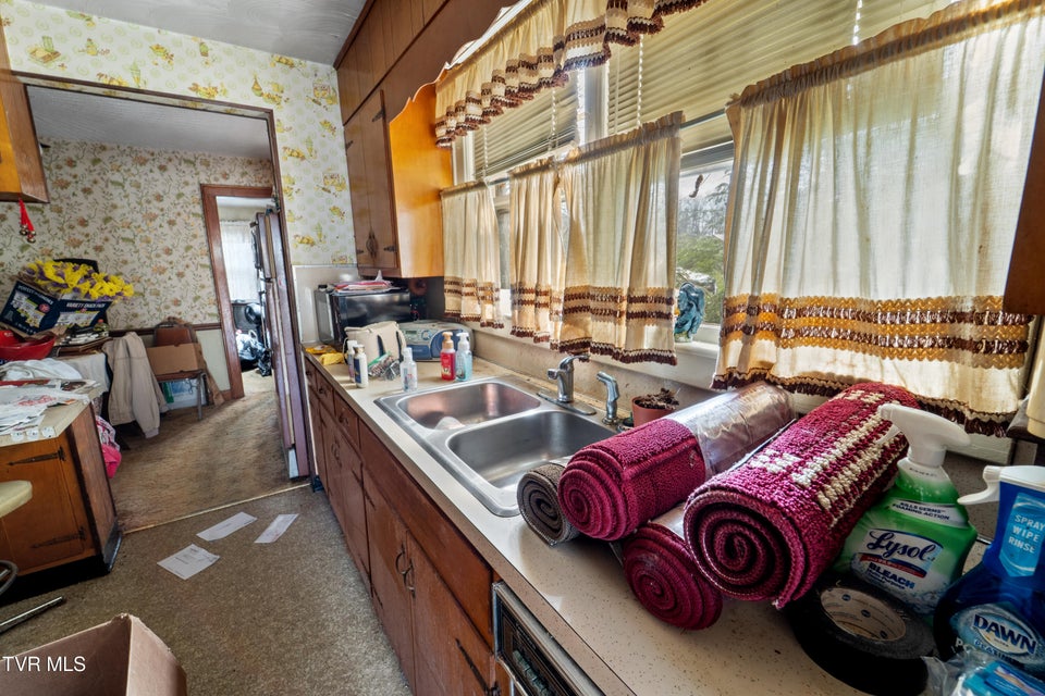 Photo #13: 510 Glade Street