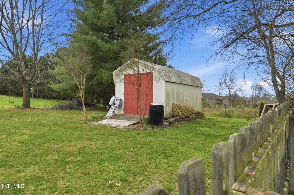 Photo #33: 134 Ovalwood Drive