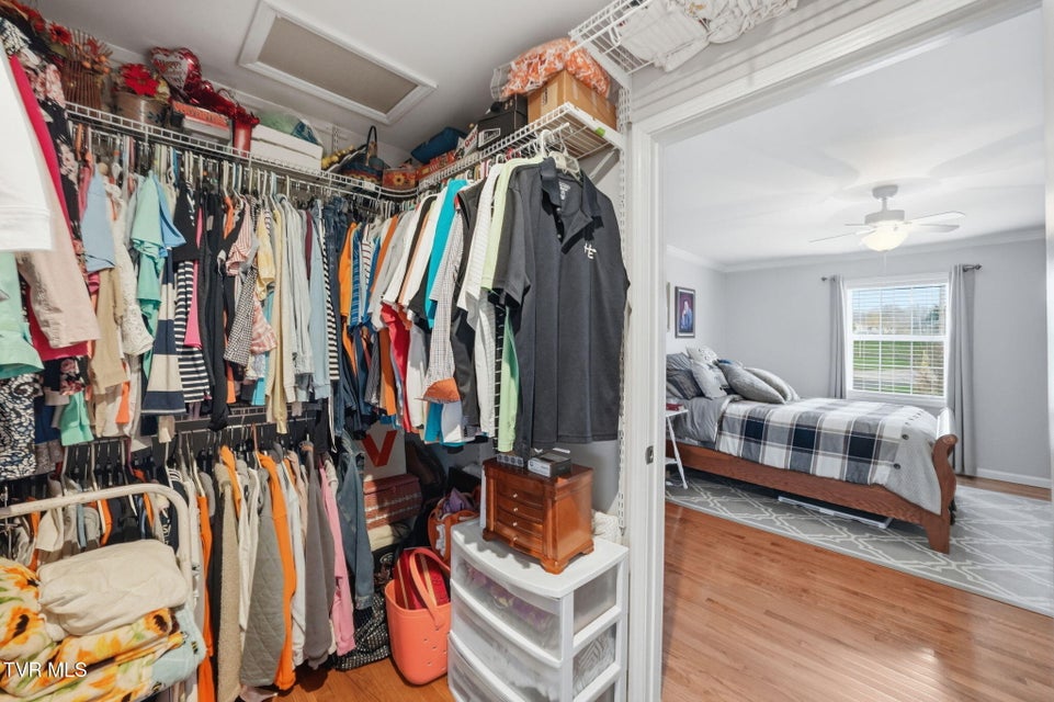 Photo #16: 134 Ovalwood Drive