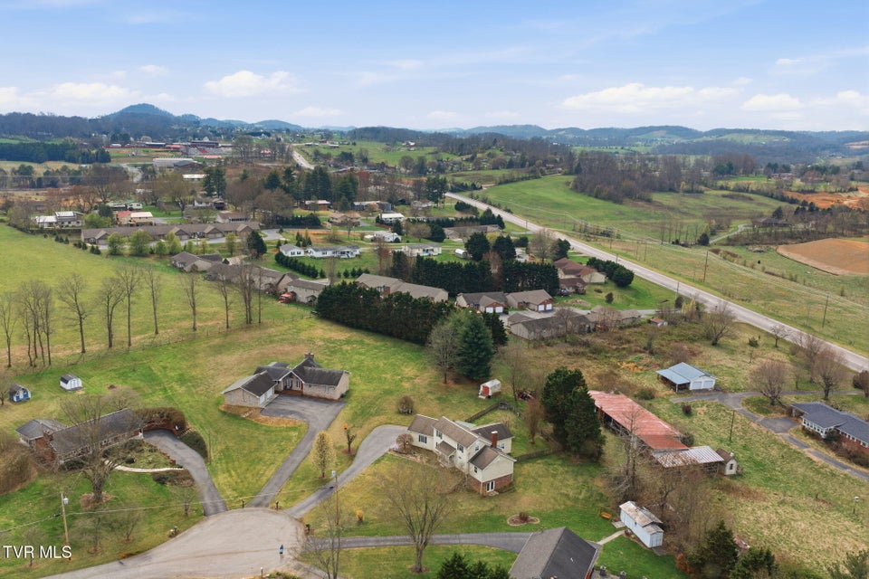 Photo #42: 134 Ovalwood Drive