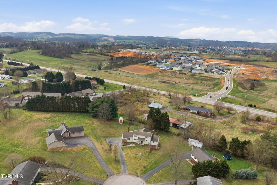 Photo #43: 134 Ovalwood Drive