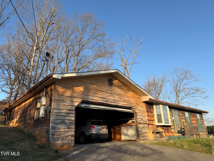 Photo #31: 425 Buttermilk Road