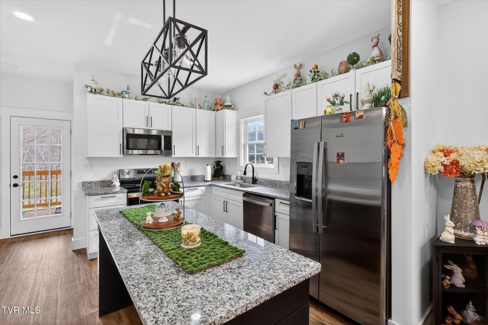 Photo #11: 1610 Millard Street